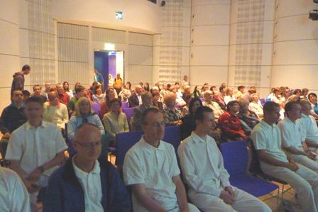 mÃ­rovÃ½ koncert -sri chinmoy 4.jpg